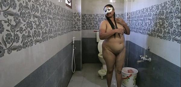  Dipinitta Bhabhi Sexy Indian Mother In Law Filmed In Shower